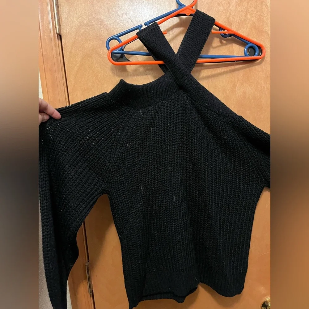 Sweaters - Picture 3 of 3